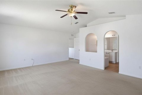 House in Kissimmee, Florida 4 bedrooms, 264.21 sq.m. № 2095106 - photo 24