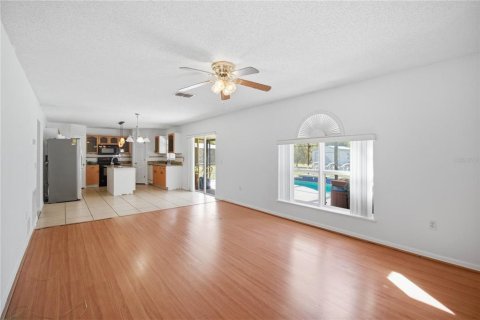House in Kissimmee, Florida 4 bedrooms, 264.21 sq.m. № 2095106 - photo 12