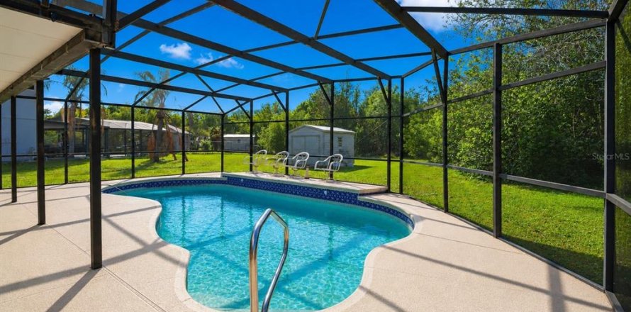 House in Kissimmee, Florida 4 bedrooms, 264.21 sq.m. № 2095106