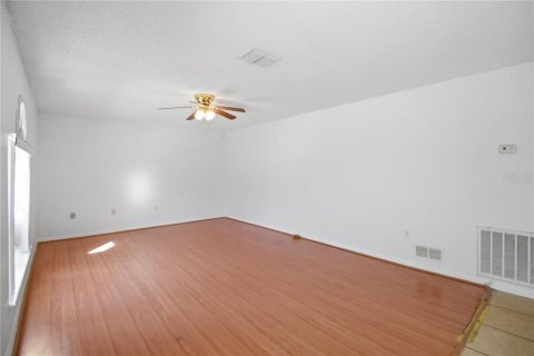 House in Kissimmee, Florida 4 bedrooms, 264.21 sq.m. № 2095106 - photo 11