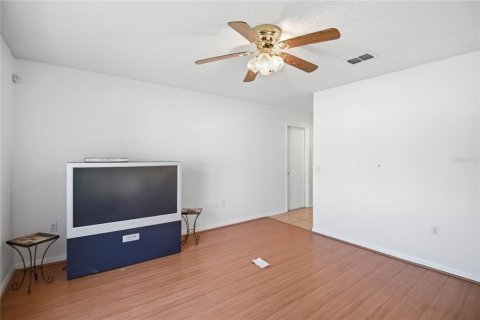 House in Kissimmee, Florida 4 bedrooms, 264.21 sq.m. № 2095106 - photo 17