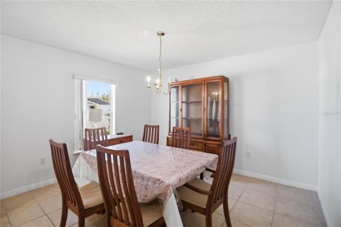 House in Kissimmee, Florida 4 bedrooms, 264.21 sq.m. № 2095106 - photo 7