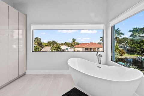 House in Fort Lauderdale, Florida 4 bedrooms, 352.56 sq.m. № 2260808 - photo 26