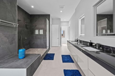 House in Fort Lauderdale, Florida 4 bedrooms, 352.56 sq.m. № 2260808 - photo 27