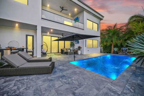 House in Fort Lauderdale, Florida 4 bedrooms, 352.56 sq.m. № 2260808 - photo 3