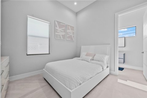 House in Fort Lauderdale, Florida 4 bedrooms, 352.56 sq.m. № 2260808 - photo 29