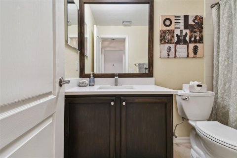 Condo in Bradenton, Florida, 2 bedrooms  № 1677594 - photo 20