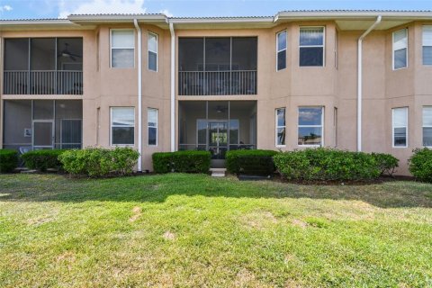Condo in Bradenton, Florida, 2 bedrooms  № 1677594 - photo 27