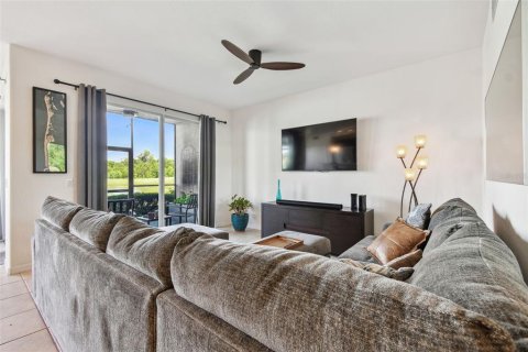 Condo in Bradenton, Florida, 2 bedrooms  № 1677594 - photo 10