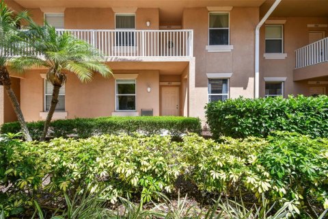 Condo in Bradenton, Florida, 2 bedrooms  № 1677594 - photo 1