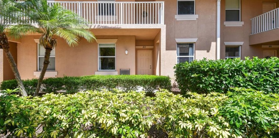 Condo in Bradenton, Florida, 2 bedrooms № 1677594