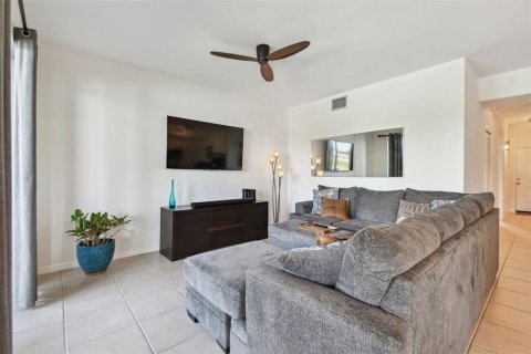 Condo in Bradenton, Florida, 2 bedrooms  № 1677594 - photo 11