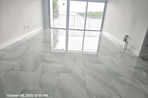 Appartement à louer à Sunny Isles Beach, Floride: 2 chambres, 120.31 m2 № 1946403 - photo 3
