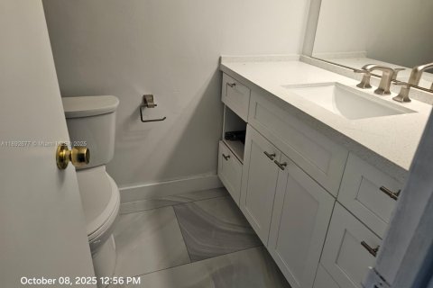 Appartement à louer à Sunny Isles Beach, Floride: 2 chambres, 120.31 m2 № 1946403 - photo 10