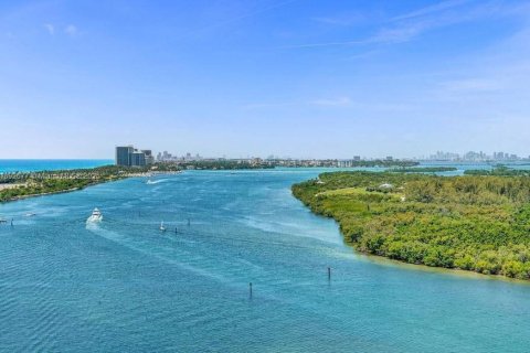 Appartement à louer à Sunny Isles Beach, Floride: 2 chambres, 120.31 m2 № 1946403 - photo 13