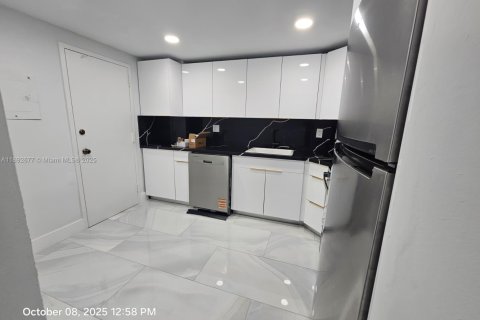 Appartement à louer à Sunny Isles Beach, Floride: 2 chambres, 120.31 m2 № 1946403 - photo 5