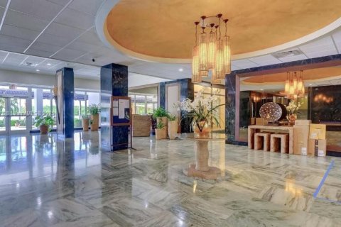 Appartement à louer à Sunny Isles Beach, Floride: 2 chambres, 120.31 m2 № 1946403 - photo 11