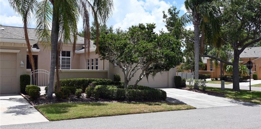 Condominio en Sun City Center, Florida, 2 dormitorios № 2112312