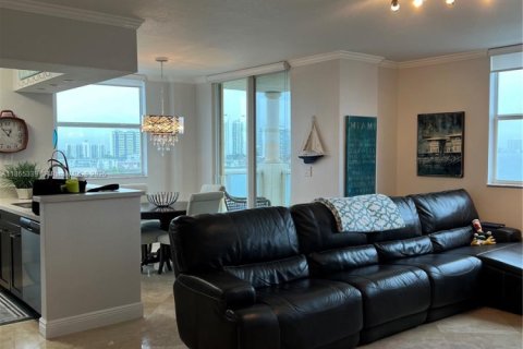 Condo in North Bay Village, Florida, 2 bedrooms  № 1892916 - photo 10