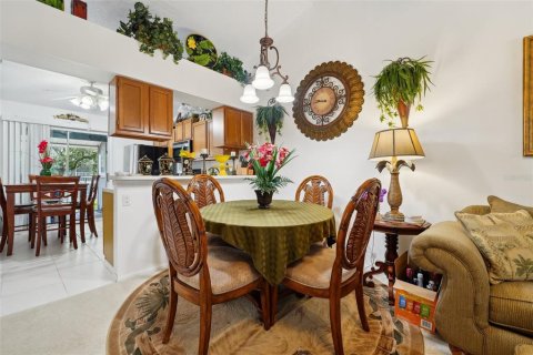Condo in Orlando, Florida, 2 bedrooms  № 1570827 - photo 6