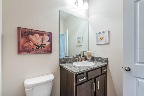 Townhouse in Saint Petersburg, Florida 3 bedrooms, 175.12 sq.m. № 1743498 - photo 21
