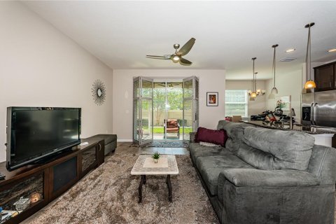 Townhouse in Saint Petersburg, Florida 3 bedrooms, 175.12 sq.m. № 1743498 - photo 3