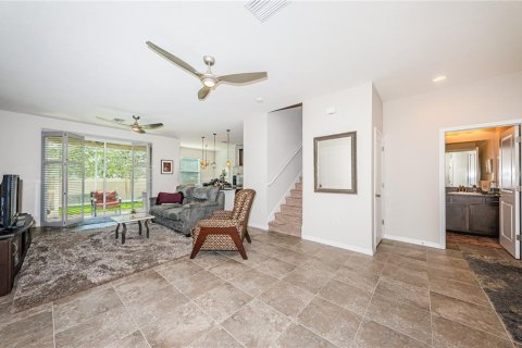 Townhouse in Saint Petersburg, Florida 3 bedrooms, 175.12 sq.m. № 1743498 - photo 20