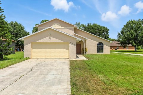 House in Poinciana, Florida 3 bedrooms, 155.89 sq.m. № 1879633 - photo 27