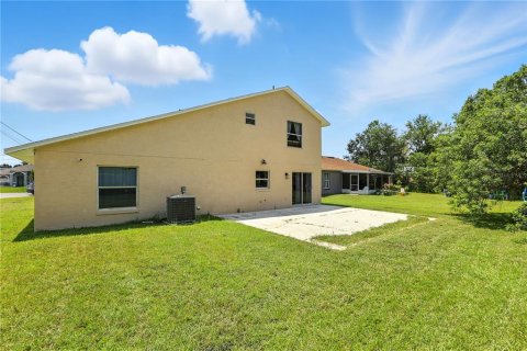 House in Poinciana, Florida 3 bedrooms, 155.89 sq.m. № 1879633 - photo 26