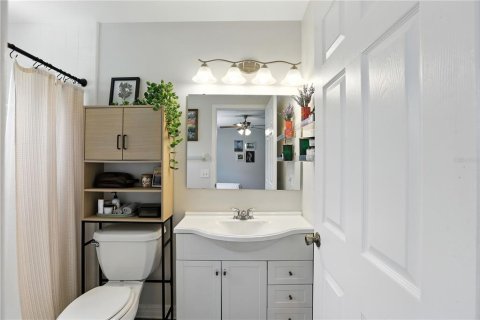 House in Poinciana, Florida 3 bedrooms, 155.89 sq.m. № 1879633 - photo 18