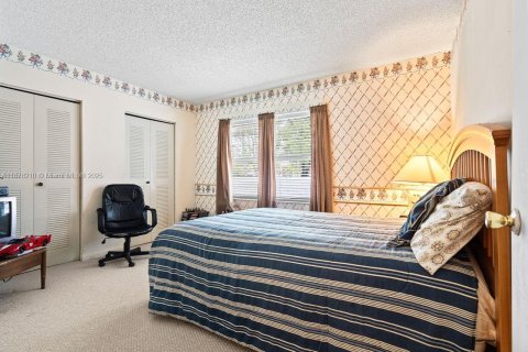 Villa ou maison à vendre à Pembroke Pines, Floride: 4 chambres, 228.54 m2 № 1924513 - photo 21