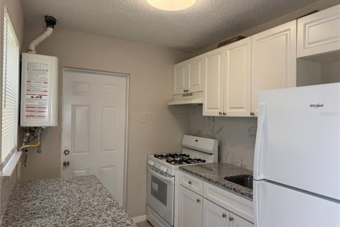 Купить коммерческую недвижимость в Плант-Сити, Флорида 12 спален, 251.95м2, № 1918572 - фото 23