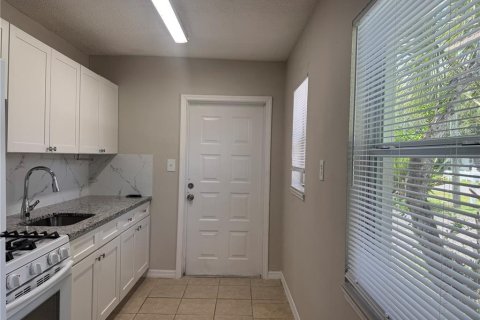 Купить коммерческую недвижимость в Плант-Сити, Флорида 12 спален, 251.95м2, № 1918572 - фото 20