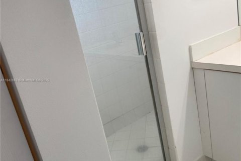 Townhouse in Homestead, Florida 3 bedrooms, 135.27 sq.m. № 1980935 - photo 15