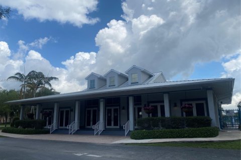 Townhouse in Homestead, Florida 3 bedrooms, 135.27 sq.m. № 1980935 - photo 23