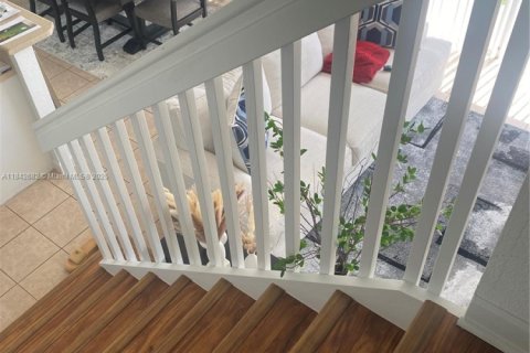 Townhouse in Homestead, Florida 3 bedrooms, 135.27 sq.m. № 1980935 - photo 8