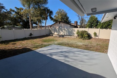 House in Casselberry, Florida 4 bedrooms, 147.44 sq.m. № 1723545 - photo 20