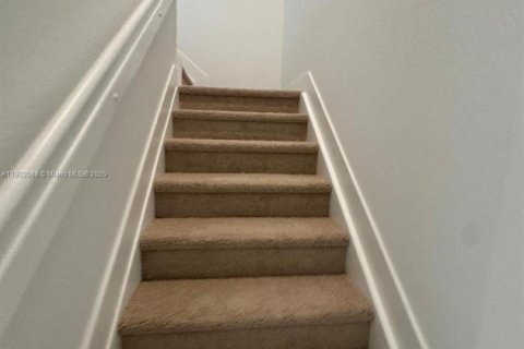 Снять в аренду таунхаус в Пемброк-Пайнс, Флорида 4 спальни, № 1955749 - фото 22