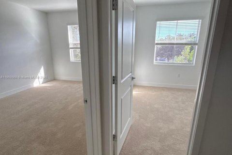 Снять в аренду таунхаус в Пемброк-Пайнс, Флорида 4 спальни, № 1955749 - фото 20