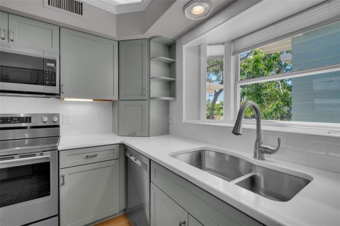 Купить виллу или дом в Сарасота, Флорида 6 комнат, 288.37м2, № 2302600 - фото 29