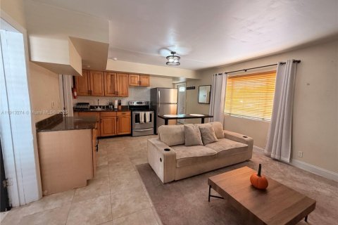 Casa en alquiler en Hollywood, Florida, 2 dormitorios, 103.21 m2 № 2013714 - foto 6