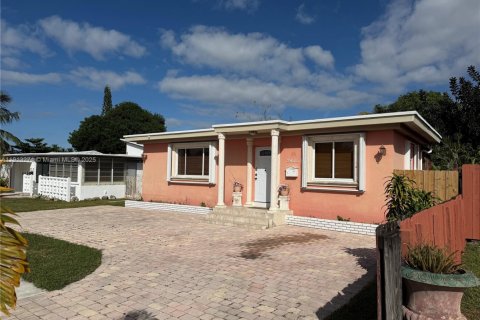 Casa en alquiler en Hollywood, Florida, 2 dormitorios, 103.21 m2 № 2013714 - foto 3