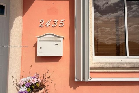 Casa en alquiler en Hollywood, Florida, 2 dormitorios, 103.21 m2 № 2013714 - foto 4