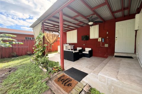 Casa en alquiler en Hollywood, Florida, 2 dormitorios, 103.21 m2 № 2013714 - foto 16