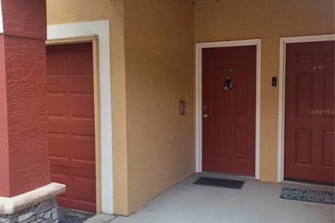 Townhouse in Palm Harbor, Florida 2 bedrooms, 108.23 sq.m. № 2227100 - photo 2