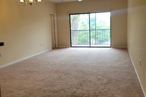 Townhouse in Palm Harbor, Florida 2 bedrooms, 108.23 sq.m. № 2227100 - photo 5