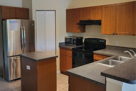 Townhouse in Palm Harbor, Florida 2 bedrooms, 108.23 sq.m. № 2227100 - photo 6