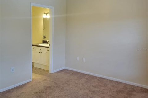 Townhouse in Palm Harbor, Florida 2 bedrooms, 108.23 sq.m. № 2227100 - photo 8