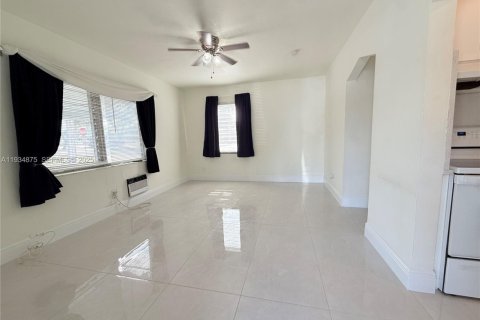 Villa ou maison à louer à Dania Beach, Floride: 288.74 m2 № 1993040 - photo 7