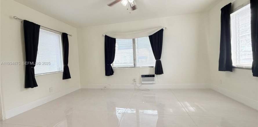 Studio à Dania Beach, Floride № 1993040